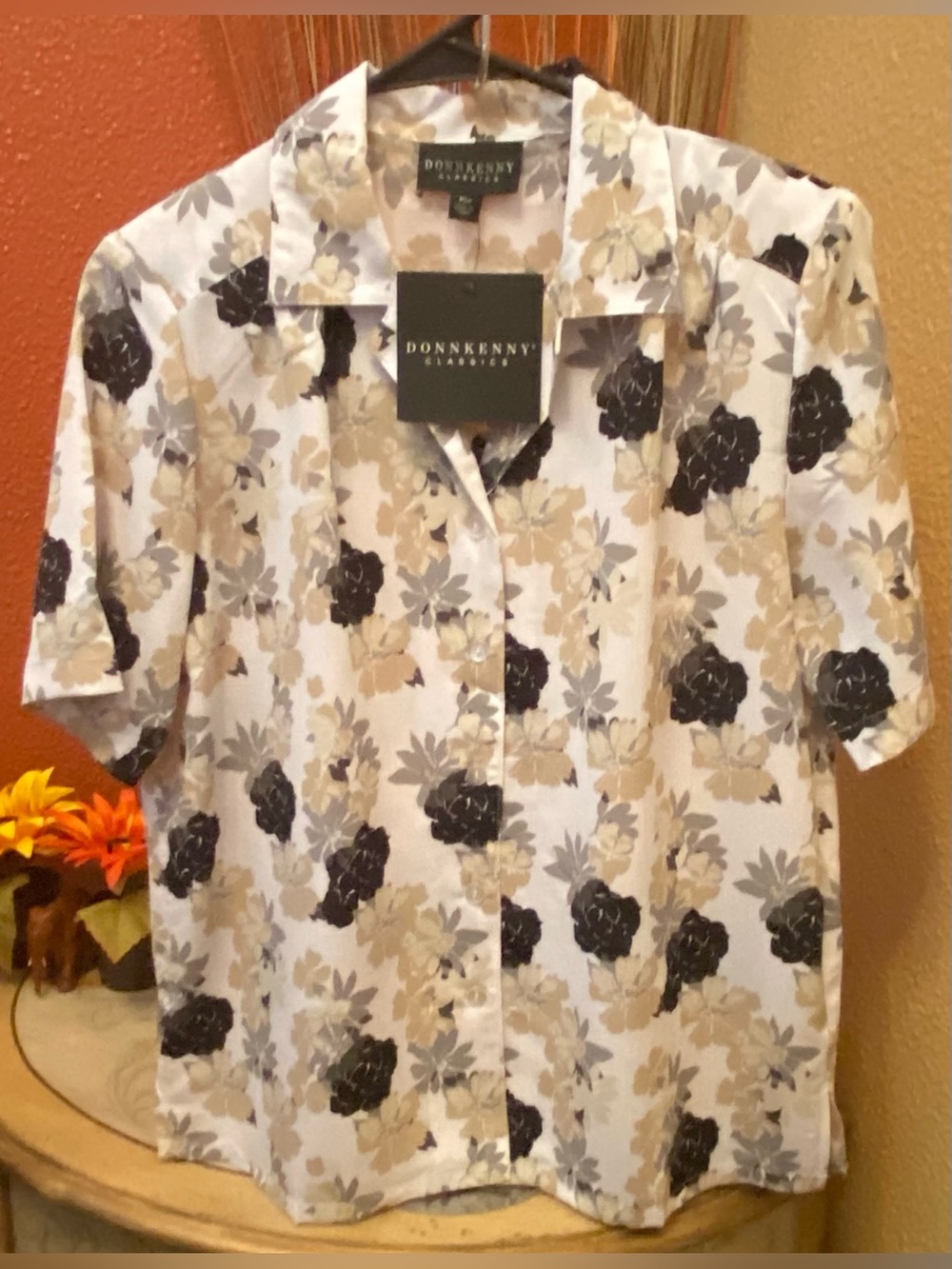 Donnkenny Classics - NEW - Vintage Short-Sleeve Floral Blouse